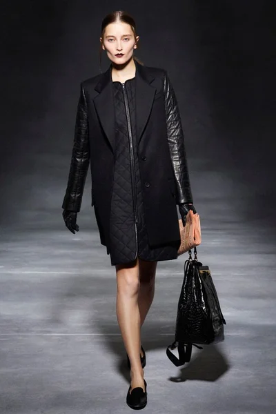 Look 5